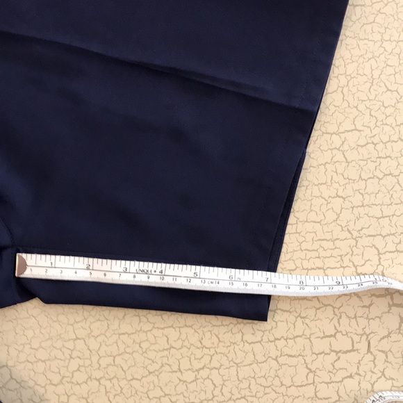 Lady Pinseeker Golf Short. - Picture 5 of 6